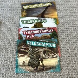 Reptile Educational Book Set 4D books by Capstone 4D app